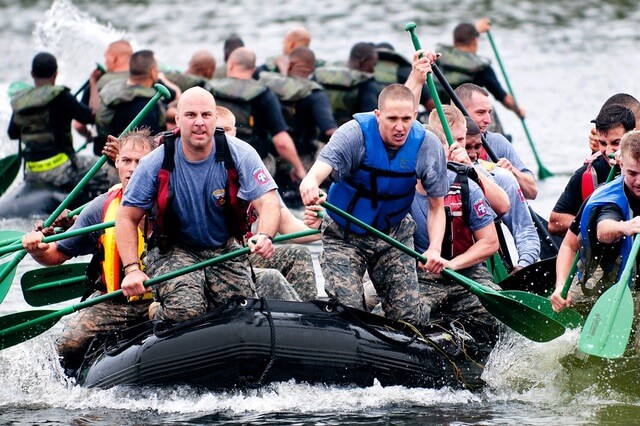 boat-teamwork-training-exercise-39621.jpeg